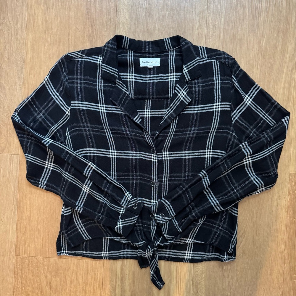 Bella Dahl Cropped Tie-Front Button-Up Shirt in Plaid